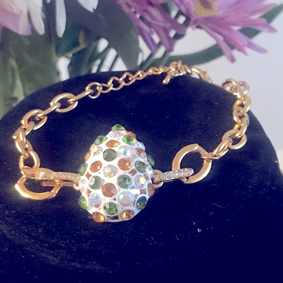 Gold Tone Bracelet - Picture 4 of 4